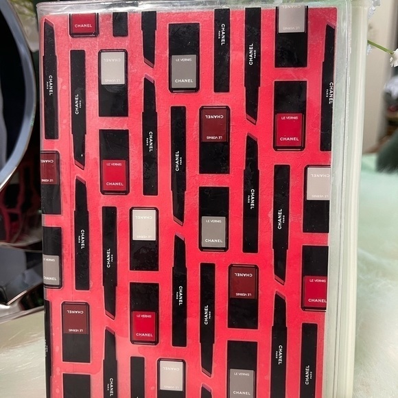 AUTHENTIC CHANEL COCO ROUGE NOTEBOOK & COSMETIC 💄 BAG SET - Picture 4 of 12